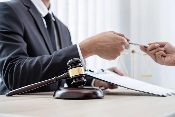 The Legal Process of Suing a Landlord for Negligence